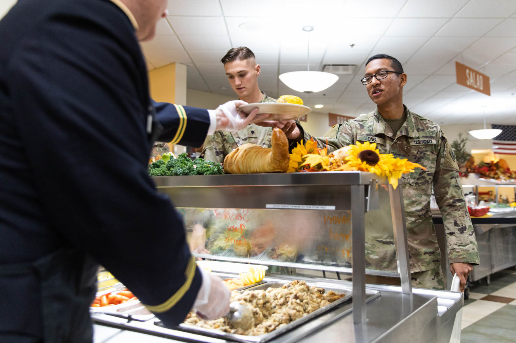 Drum serves annual Thanksgiving meal